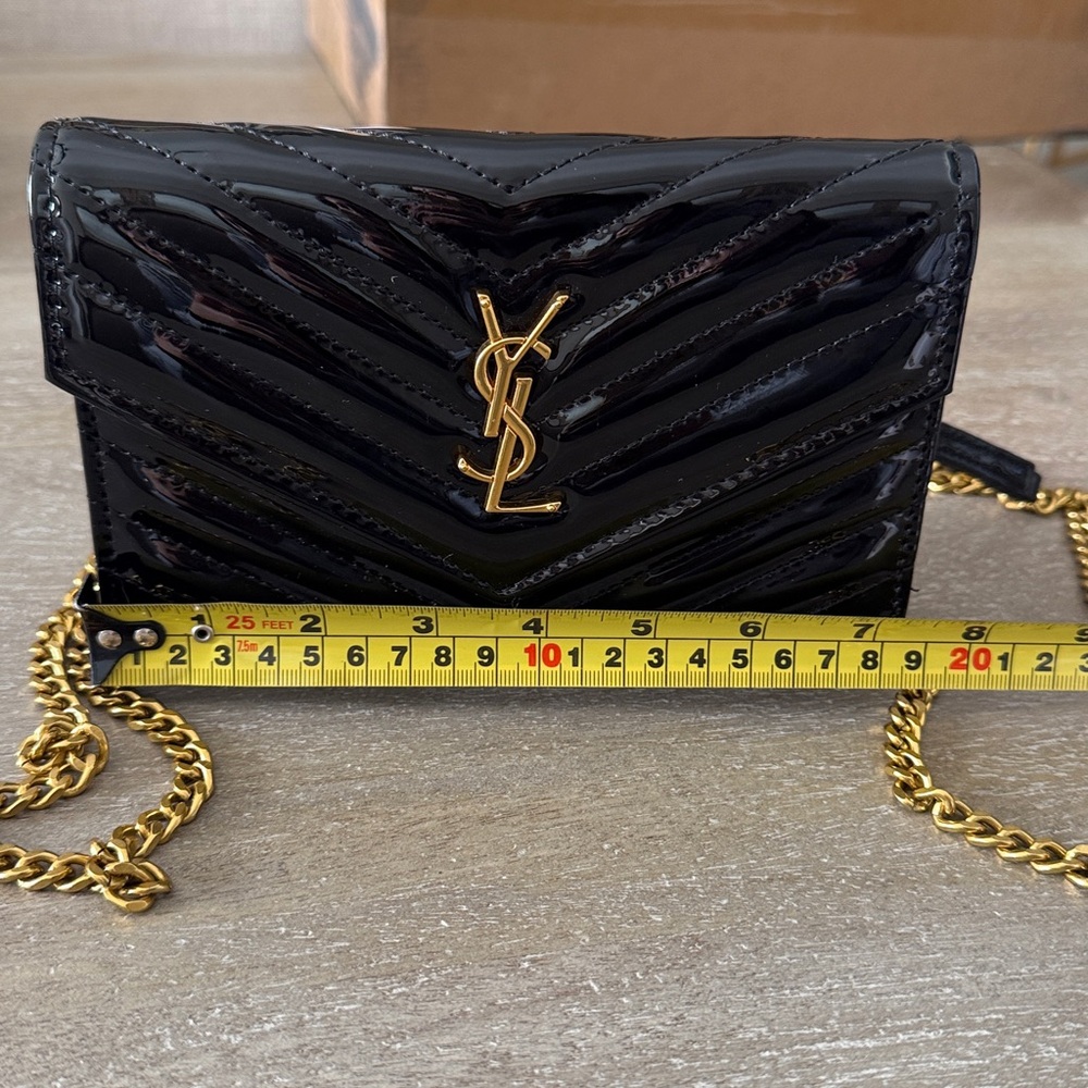 Purse - Picture 5 of 6